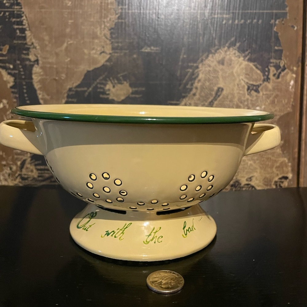 Enamel Colander - Picture 2 of 5